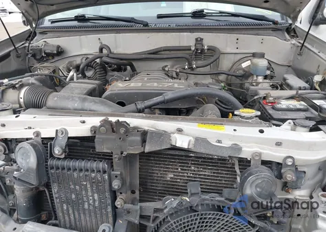 2005 Toyota Sequoia Limited V8 z USA, uszkodzony, nr VIN 5TDBT48AX5S241587